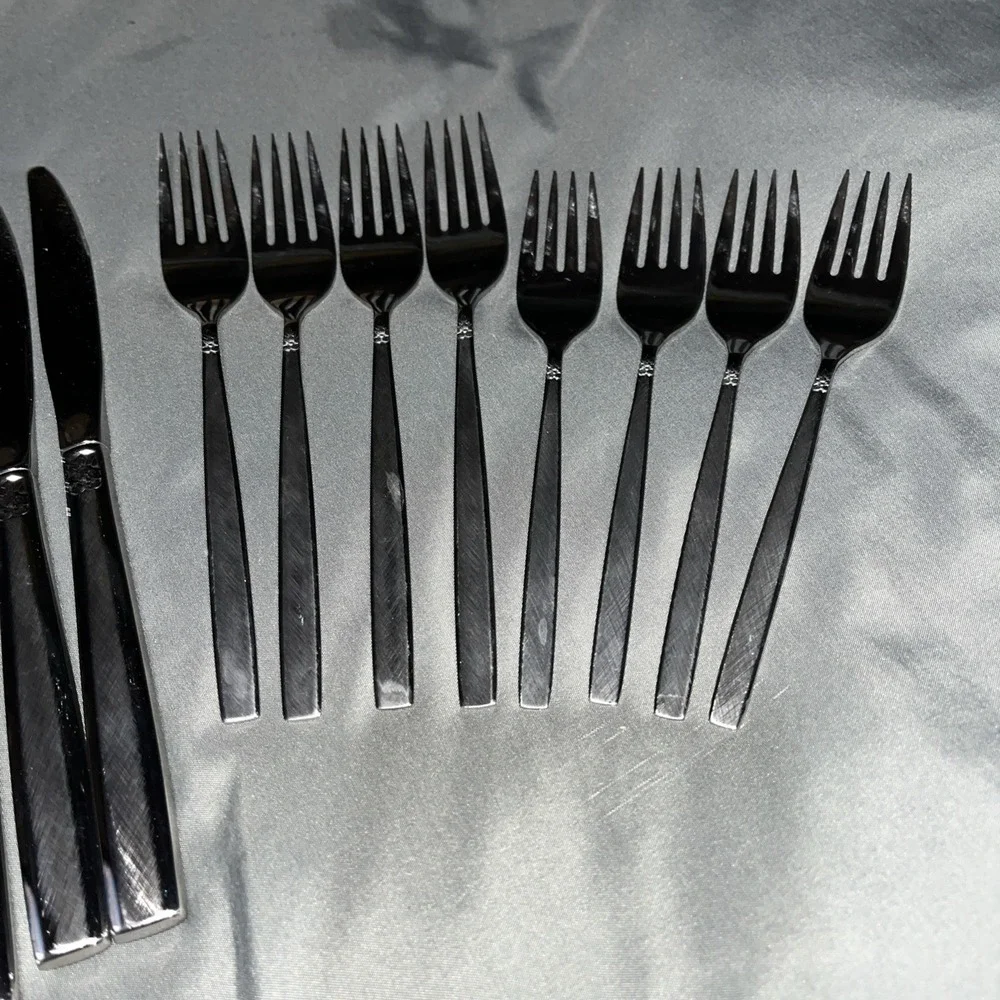 20 Piece SERVICE FOR 4 Oneida Ltd MELISSA Stainless Flatware Spoons Forks Knives